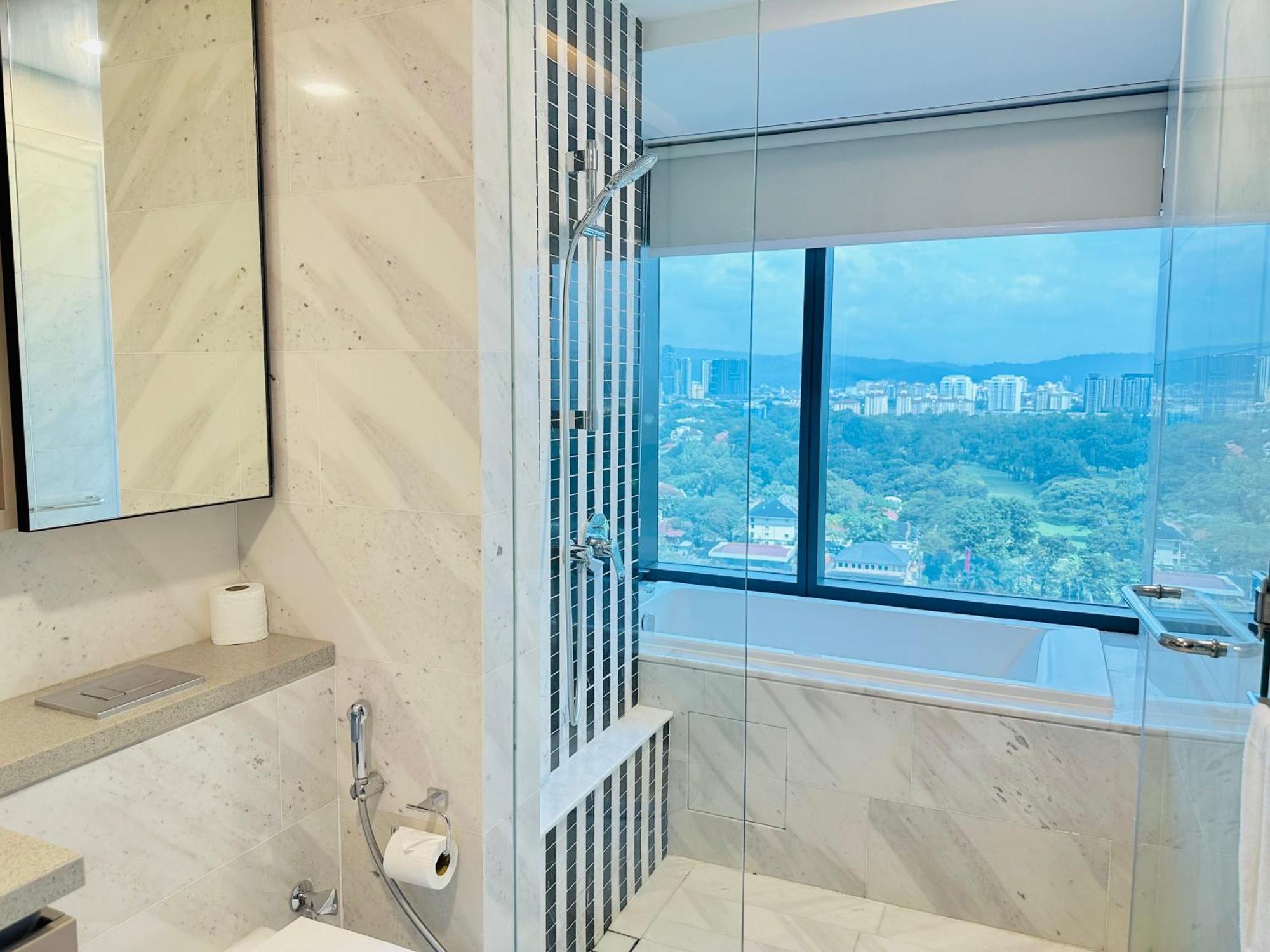 Crystal Suite At Eaton Klcc Куала Лумпур Екстериор снимка