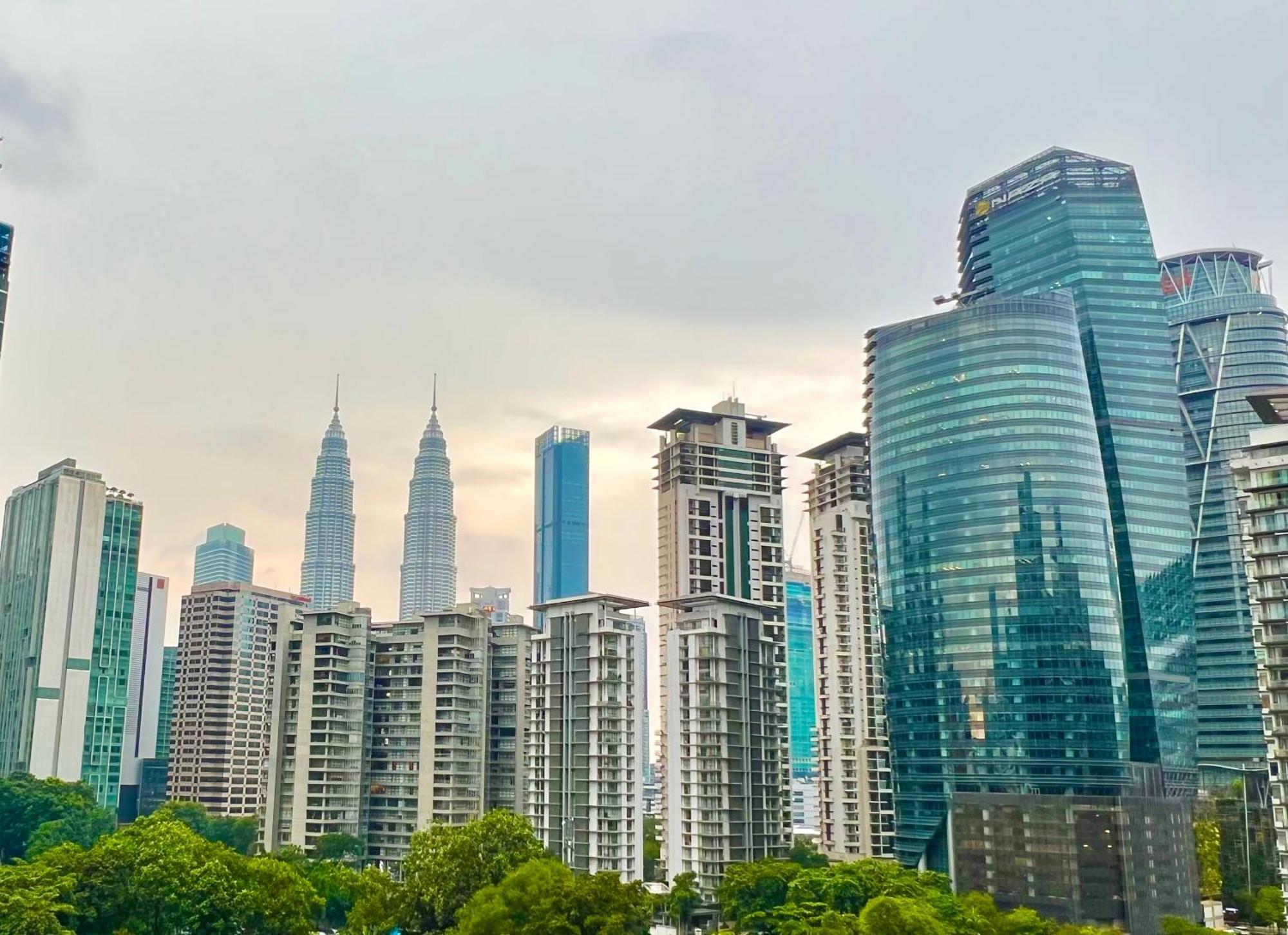 Crystal Suite At Eaton Klcc Куала Лумпур Екстериор снимка
