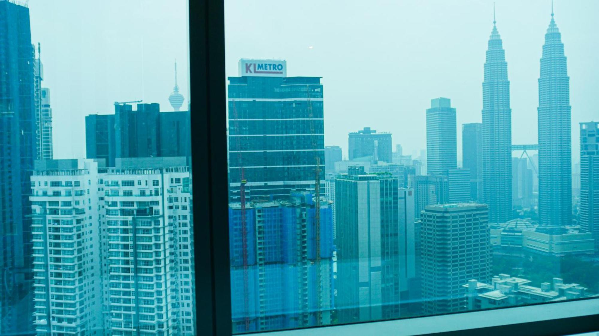 Crystal Suite At Eaton Klcc Куала Лумпур Екстериор снимка
